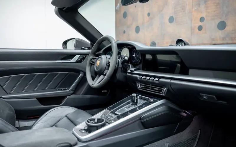 Porsche 911 Turbo S Cabriolet * PTS * LIFT * SPORTAUSPUFF * 360 *  - 170939