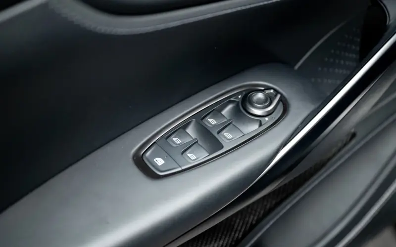 Aston Martin DBX 707 * Carbon * Sitzbelüftung * ACC * 360 * DesignPack - 165729