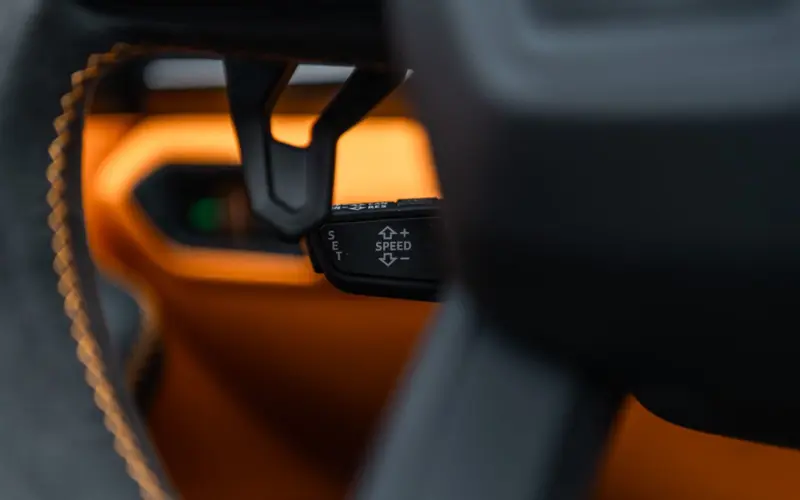 Lamborghini Urus SE * KERES MATTE * SONUS * MAINTENANCE PACK * 23" *  - 127990