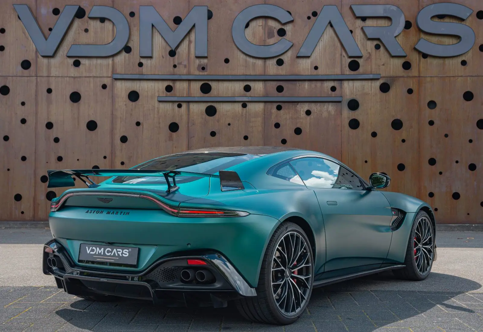 Aston Martin Vantage F1 * CARBON * AEROKIT * 360 * ELEC.SEAT - 110222
