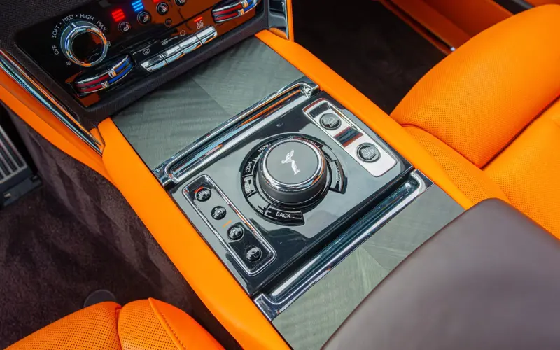 Rolls-Royce Cullinan * FOND-ENT. * VIEWING SUITE * BESPOKE * MASSAG - 96975