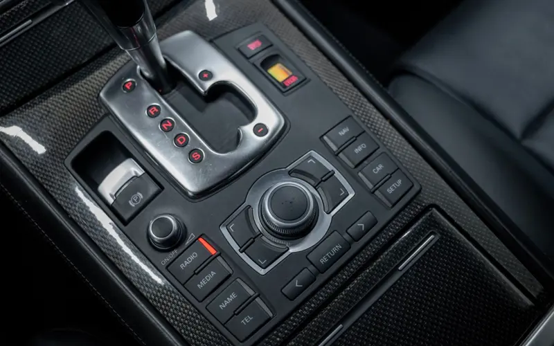 Audi S8 5.2 quattro * MASSAGE * LUFTFEDERUNG * CARBON *  - 166338