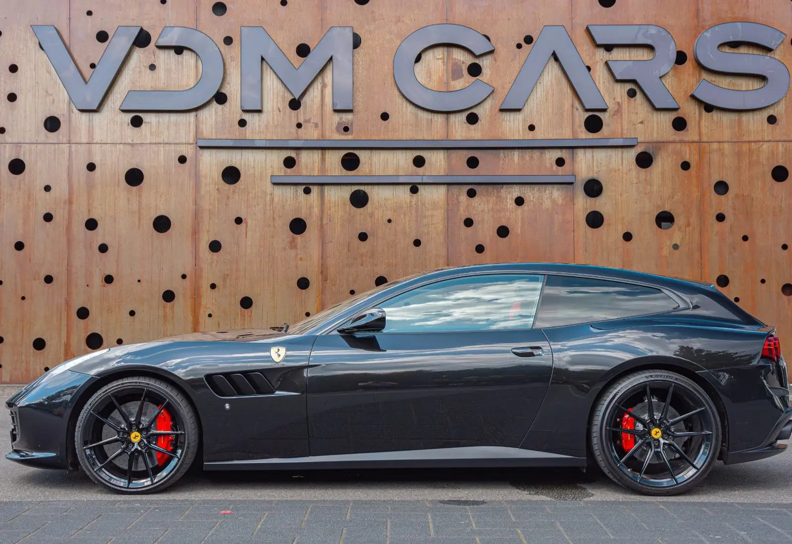 Ferrari GTC4Lusso V12 * NOVITEC * CARPLAY * P.DISPLAY * PANO * VO - 96755