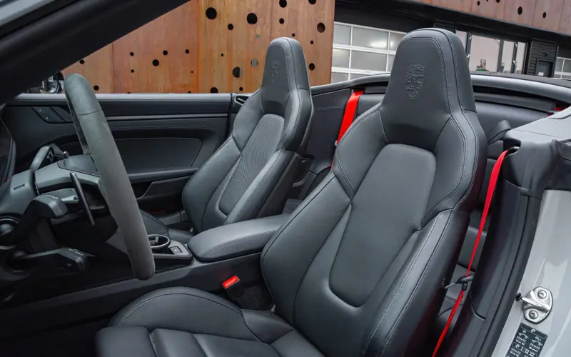 Porsche 992 Carrera 4 GTS Cabrio * 18 WEG * BOSE * SPORT * PASM *  - 86383