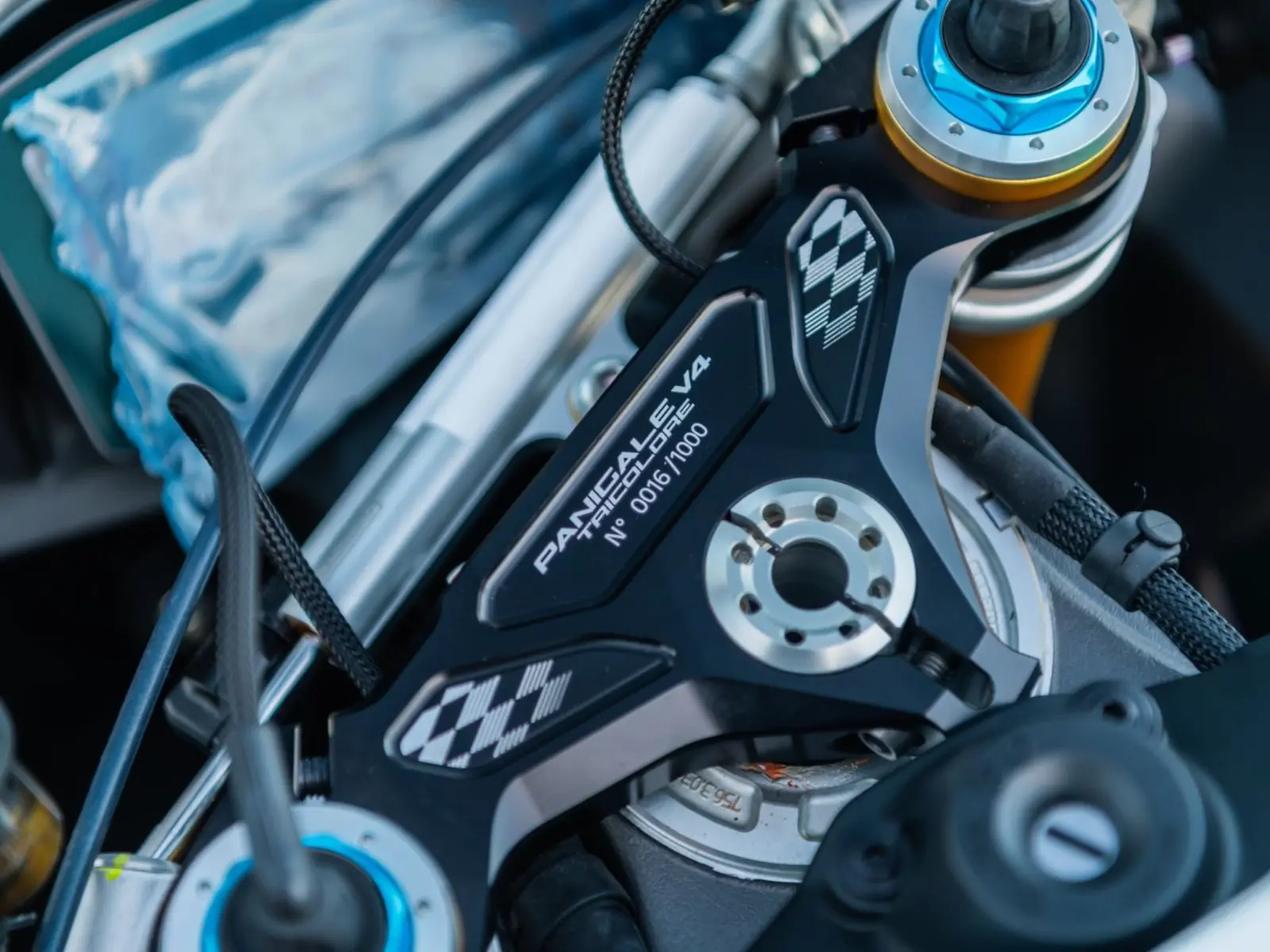 Ducati Panigale V4 Tricolore * LIMITED * 1 OF 1000 * CORSE *  - 124071