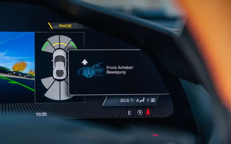 Ferrari 296 GTB * 1.HAND * CARBON * CARBON FELGEN * LIFT *  - 121325