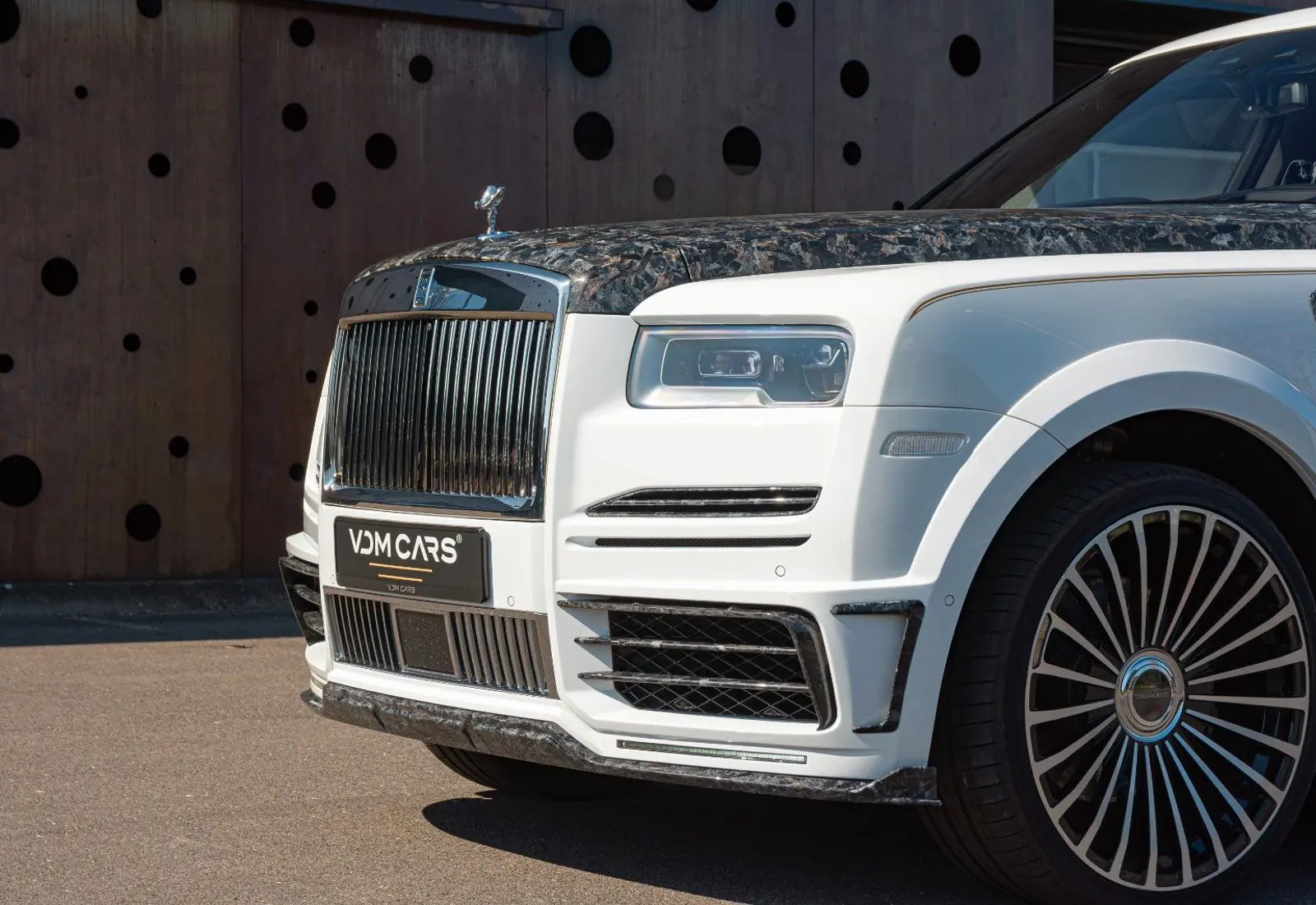 Rolls-Royce Cullinan MANSORY * FORGED CARBON * ONLY 7600 KM *  - 85046