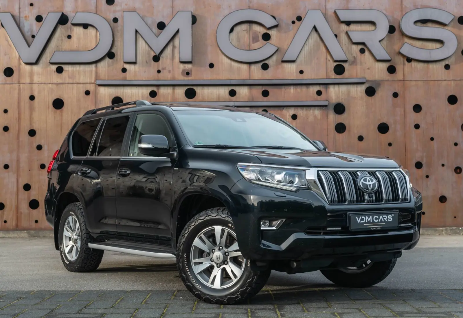 Toyota Land Cruiser 2.8 D-4D Executive * VOLL * 360 * MEMORY - 129111