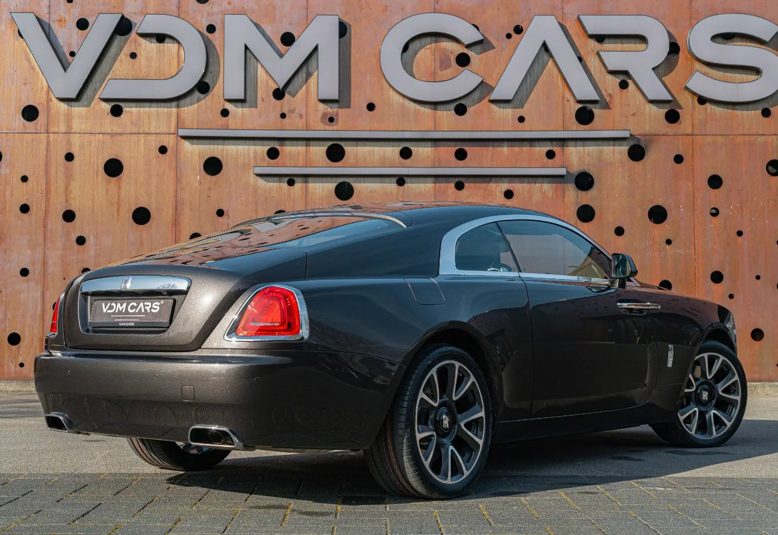 Rolls-Royce Wraith 6.6 V12 * MASSAGE * BESPOKE * DRIVE ASSIST+ *  - 134273