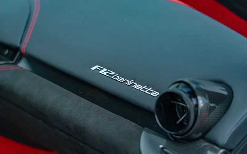 Ferrari F12 Berlinetta * ALCANTARA * CUSTOM * CARBON *  - 137183