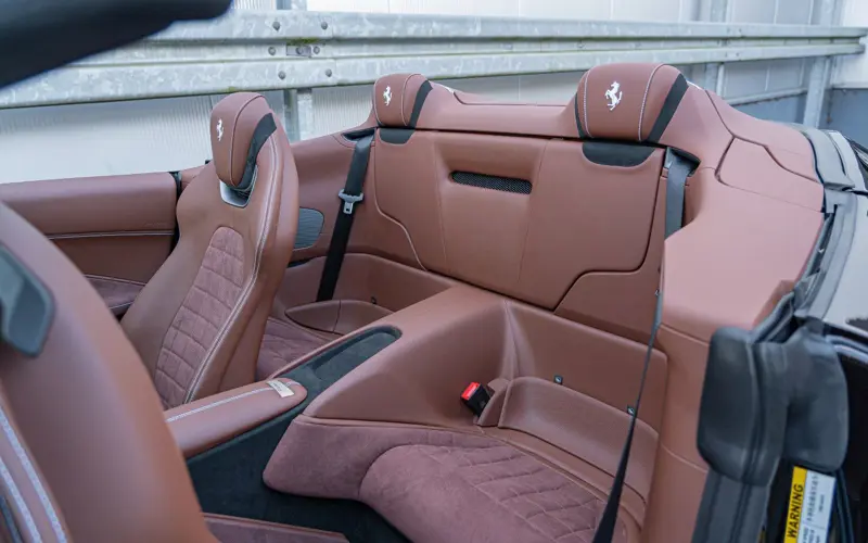 Ferrari Roma Spider * SPECIAL COLOR * ADAS * VENT * 360 * VOLL *  - 144370