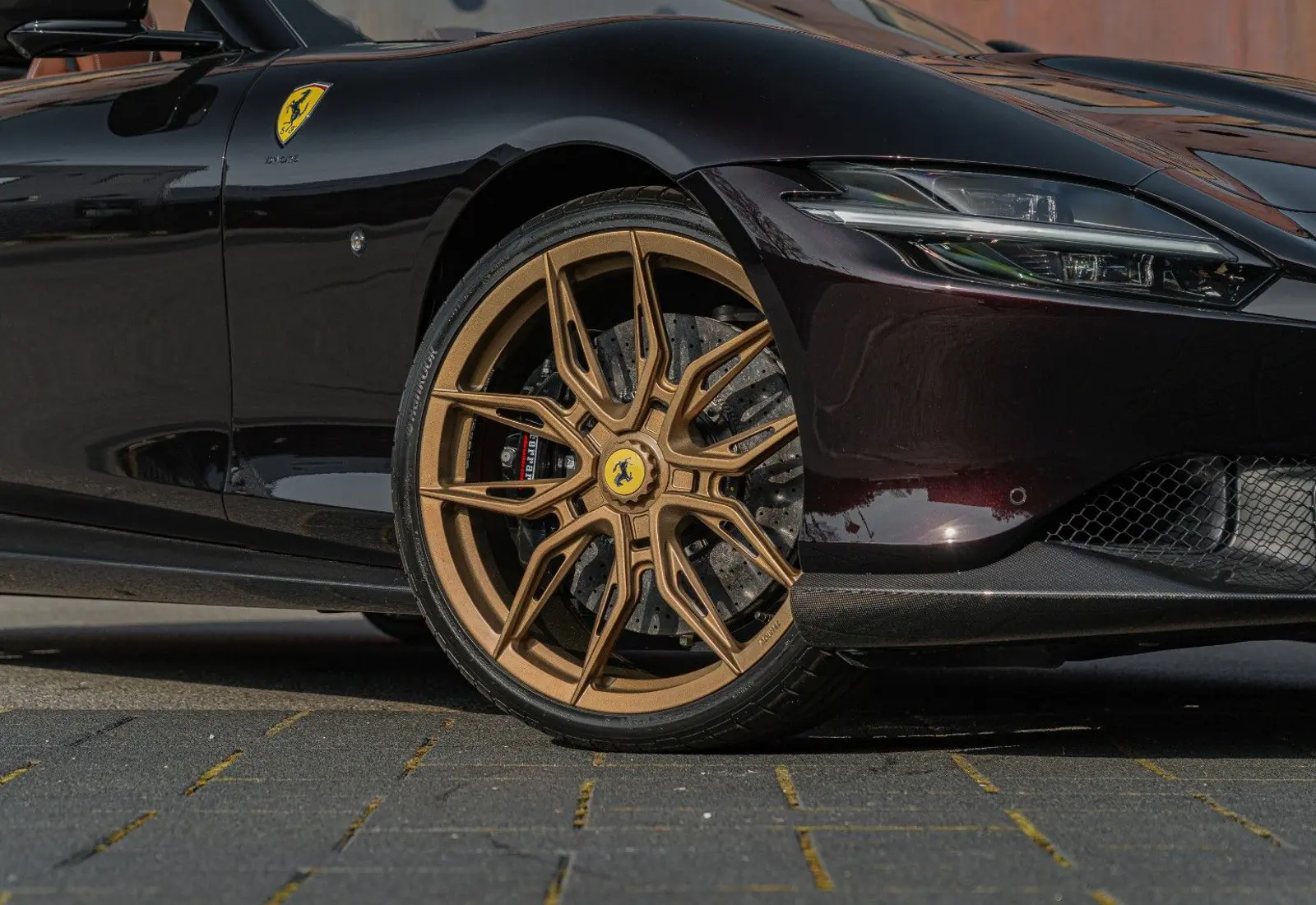 Ferrari Roma Spider * SPECIAL COLOR * ADAS * VENT * 360 * VOLL *  - 136023