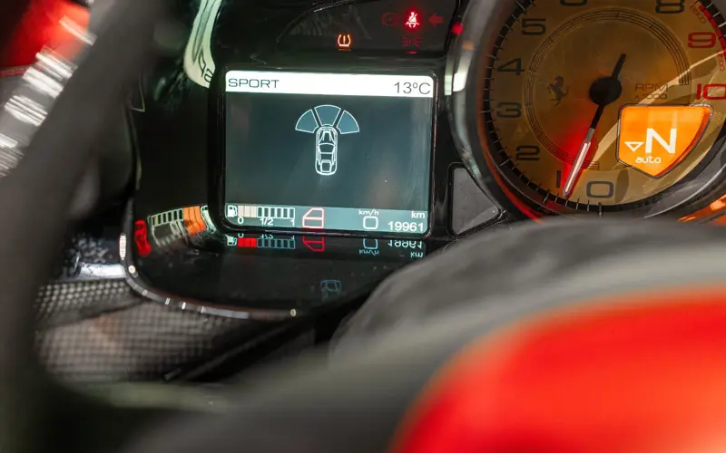 Ferrari F12 Berlinetta * ALCANTARA * CUSTOM * CARBON *  - 134901