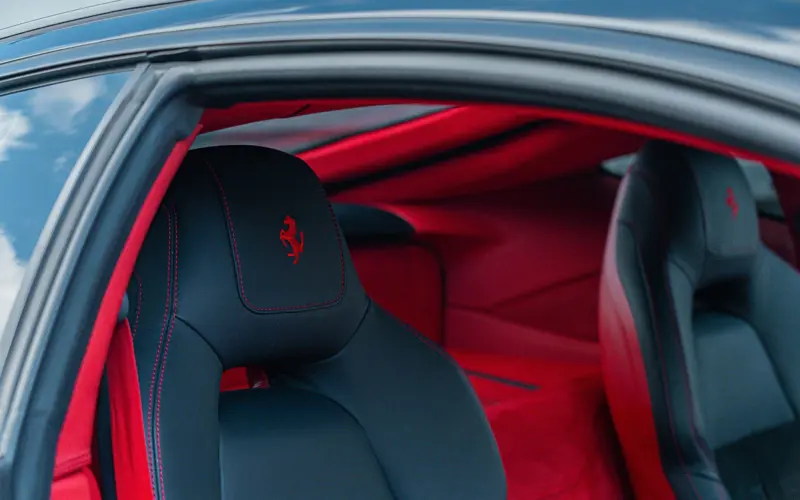 Ferrari F12 Berlinetta * ALCANTARA * CUSTOM * CARBON *  - 137185