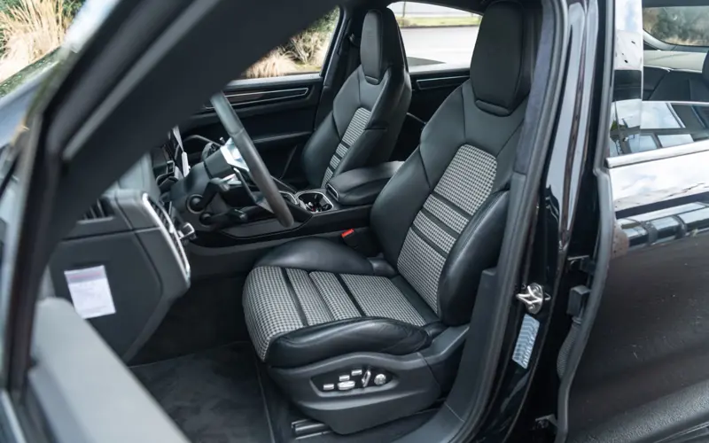 Porsche Cayenne Coupe S * CARBON pak * 1e Hand * Neue Wart - 131078