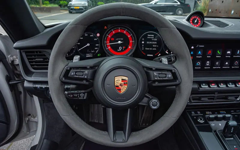 Porsche 911 Carrera 4 GTS Cabrio * 18 WEG * BOSE * SPORT * PASM *  - 84831
