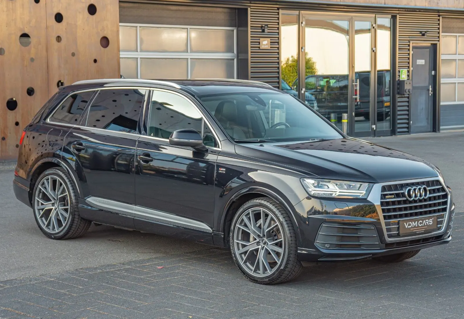 Audi Q7 3.0 TDI quattro * 7-SITZER * S-LINE * WARTUNG NEU *  - 81240