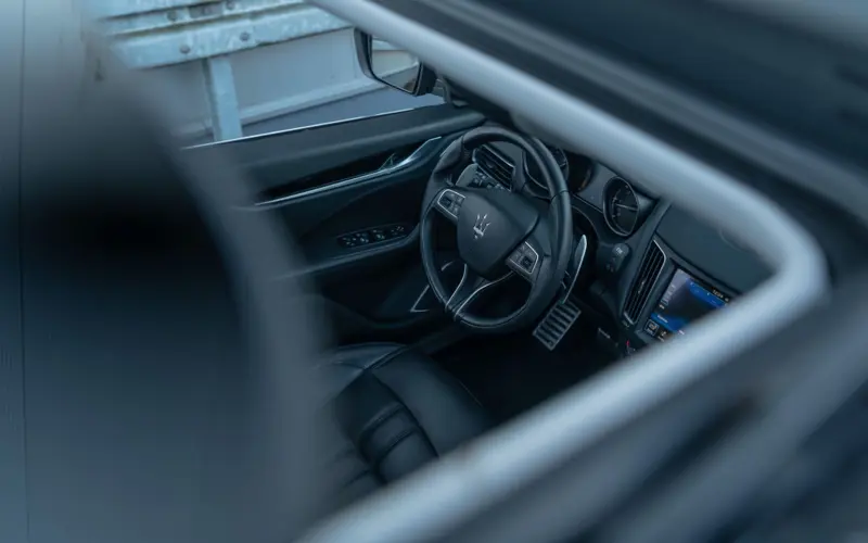 Maserati Levante Diesel * 1. HAND * SERVICE NEU * PANO * ACC * 360 - 122385