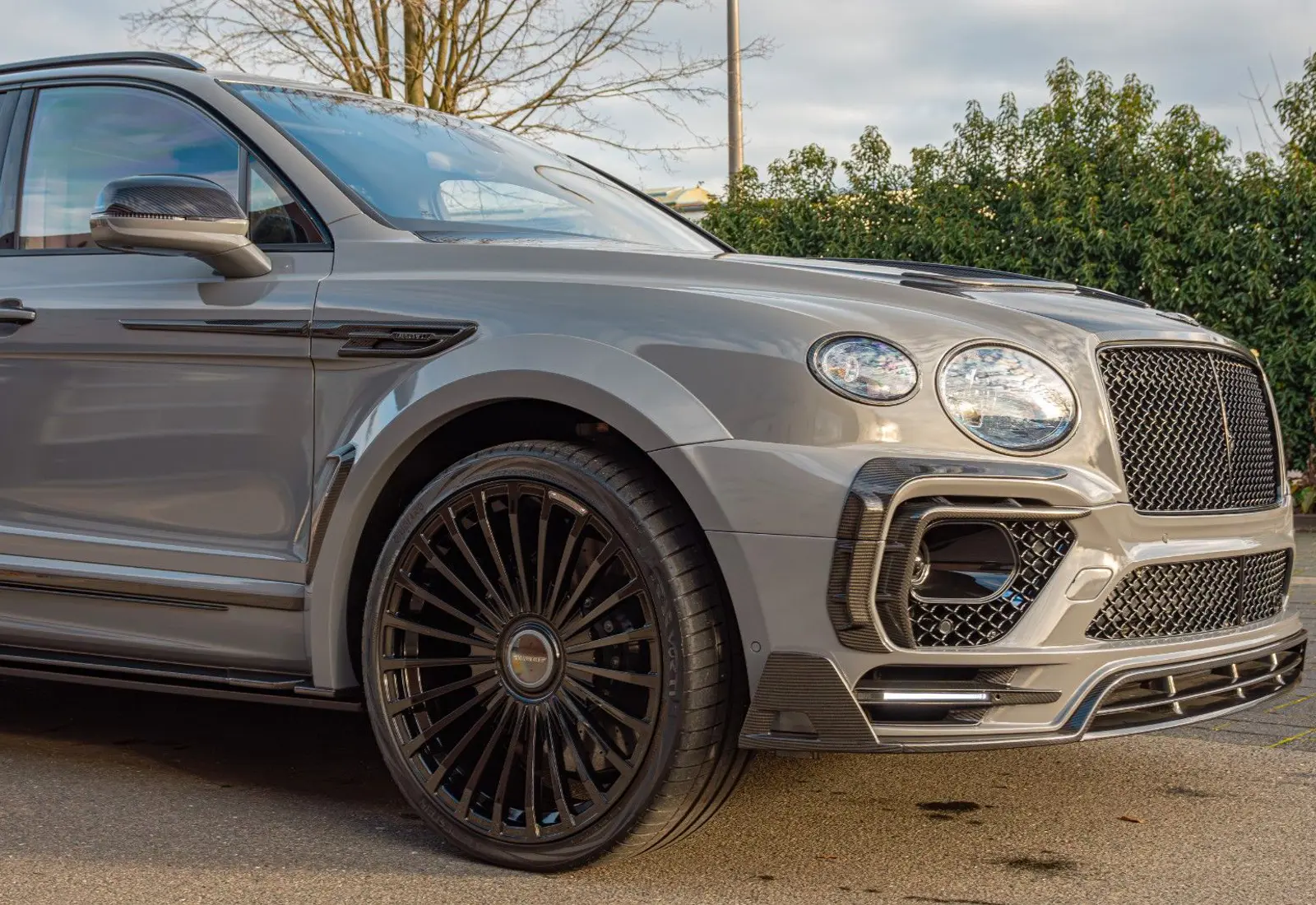 Bentley Bentayga V8 MANSORY * FULL CARBON * CERAMIC BRAKES *  - 74404