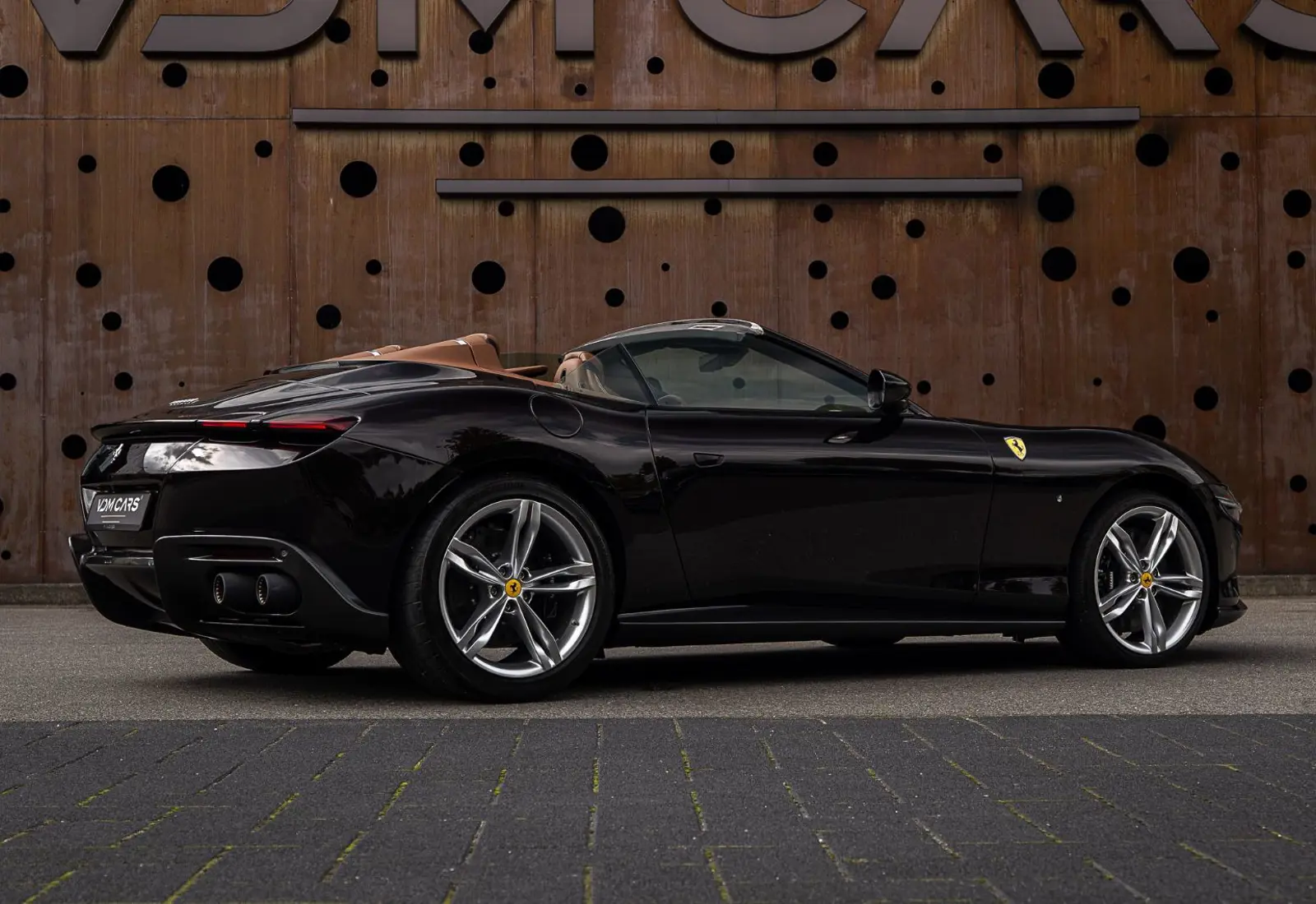 Ferrari Roma Spider * SPECIAL COLOR * VENT * VOLL * LP €345.000 - 171121