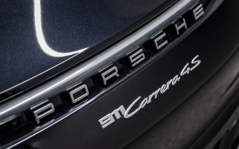 Porsche 992 Carrera 4S * 18-WEG * H.ACHSLENKUNG * SITZBELÜFT *  - 138366