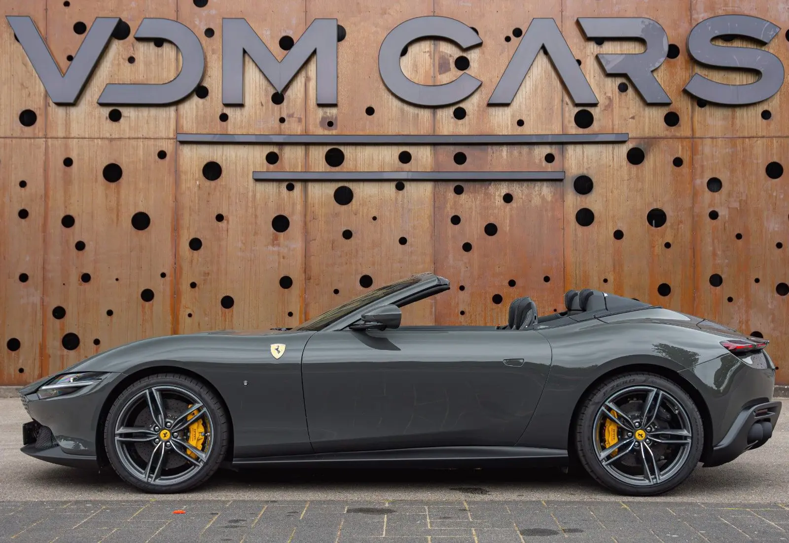 Ferrari Roma Spider * STOCK * CARBON * 360 * SMARTPHONE * SEATS *  - 54098