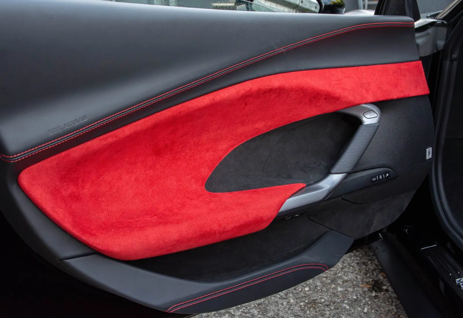 Ferrari 296 GTS * LIFT * RADAR * ACC * AFS * CARPLAY * FULL PPF *  - 116240