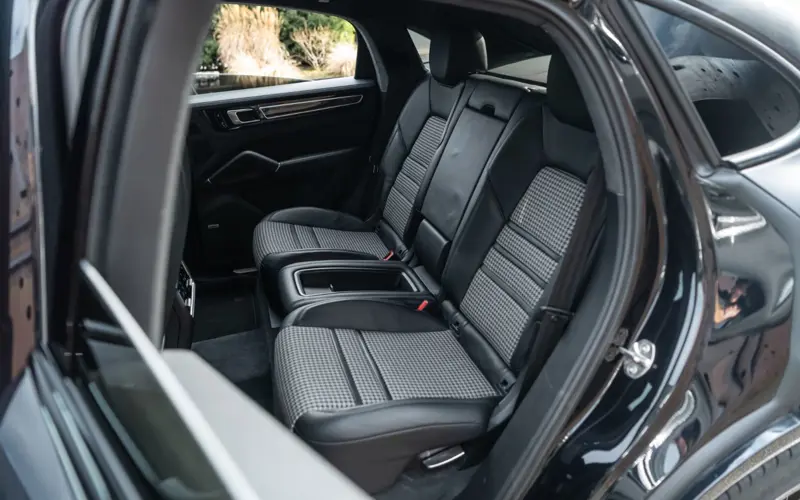 Porsche Cayenne Coupe S * CARBON pak * 1e Hand * Neue Wart - 131082