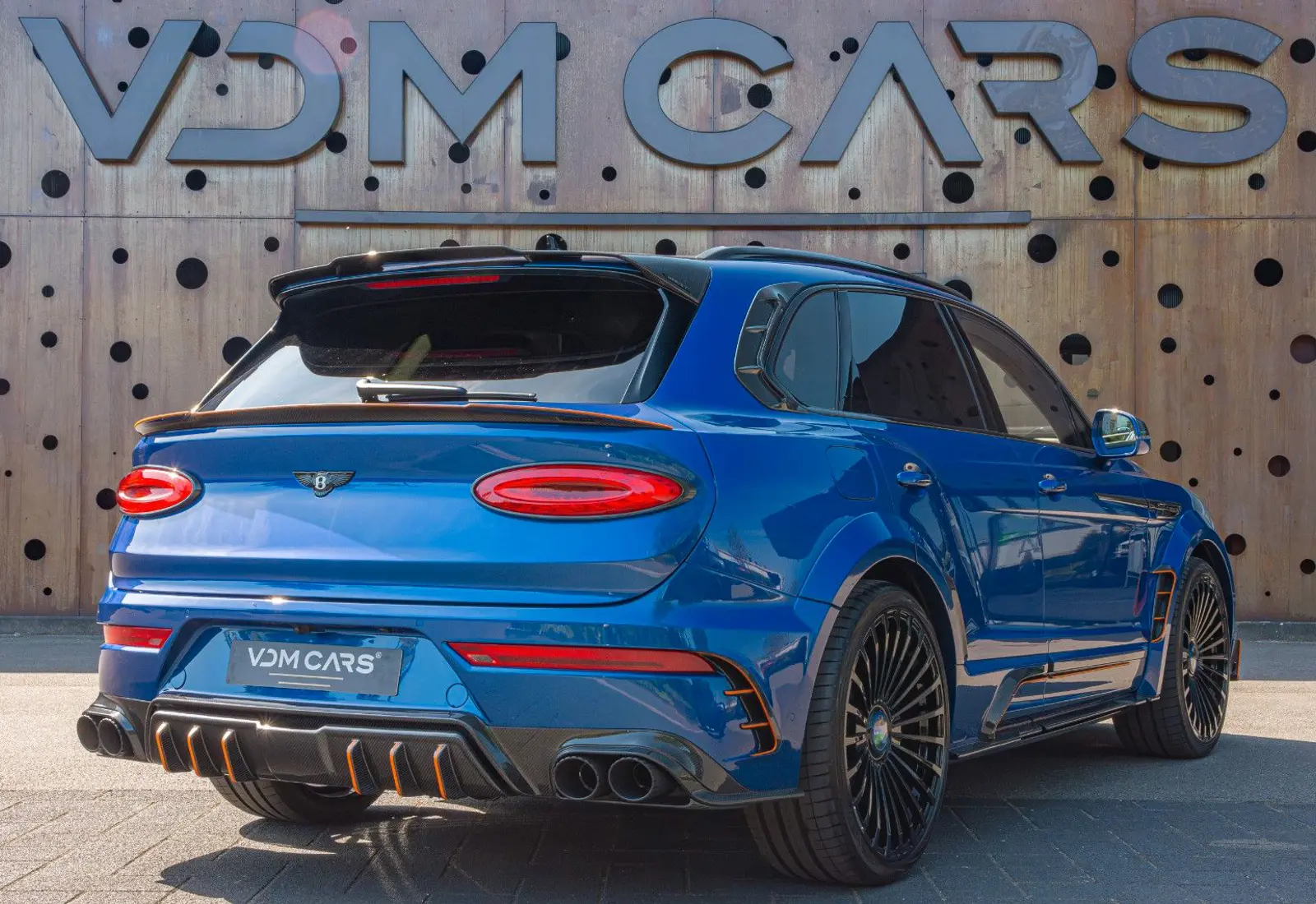 Bentley Bentayga V8 MANSORY * FULL CARBON * CERAMIC BRAKES *  - 85816