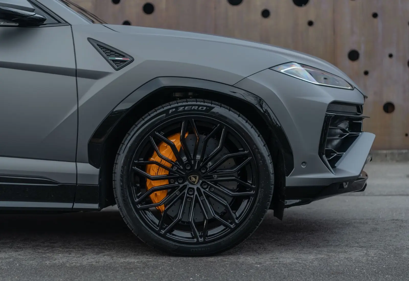 Lamborghini Urus SE * KERES MATTE * SONUS * MAINTENANCE PACK * 23" *  - 127971