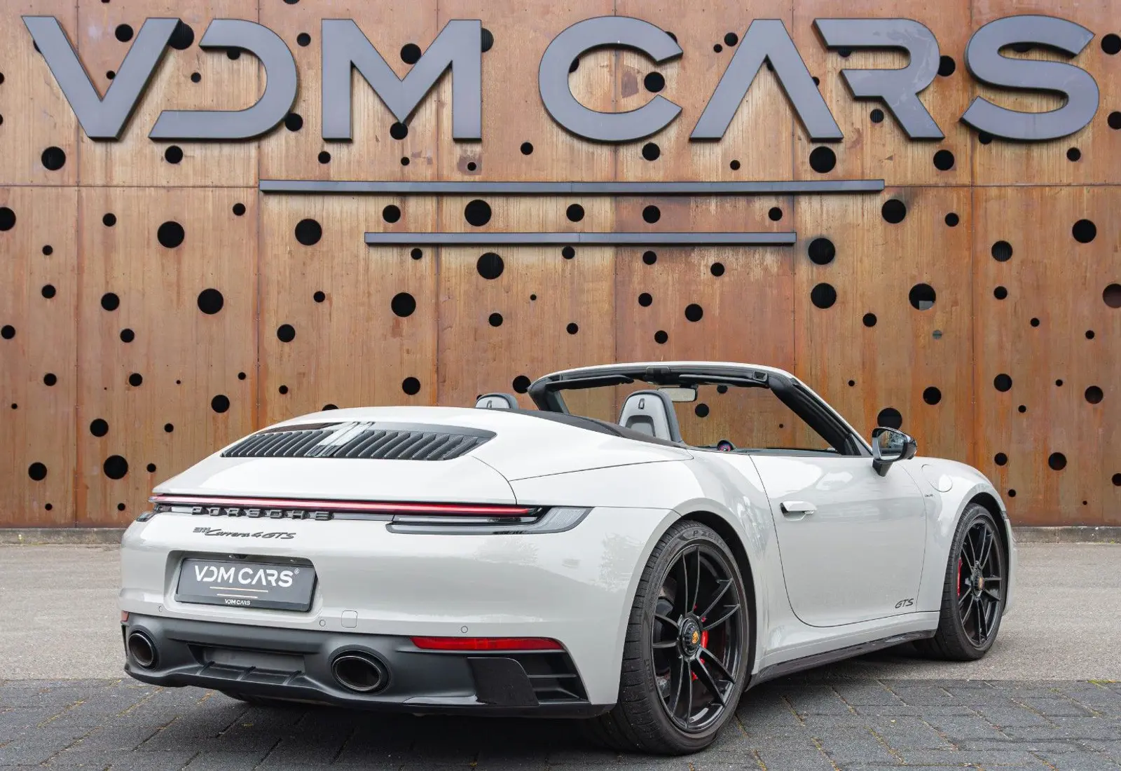 Porsche 911 Carrera 4 GTS Cabrio * 18 WEG * BOSE * SPORT * PASM *  - 84818
