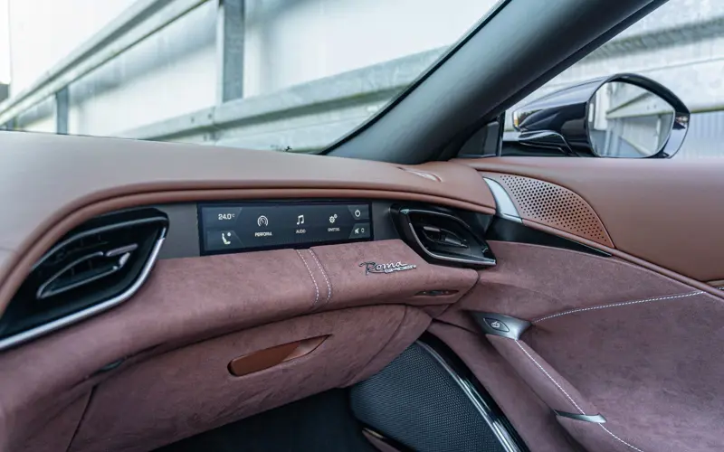 Ferrari Roma Spider * SPECIAL COLOR * ADAS * VENT * 360 * VOLL *  - 136036