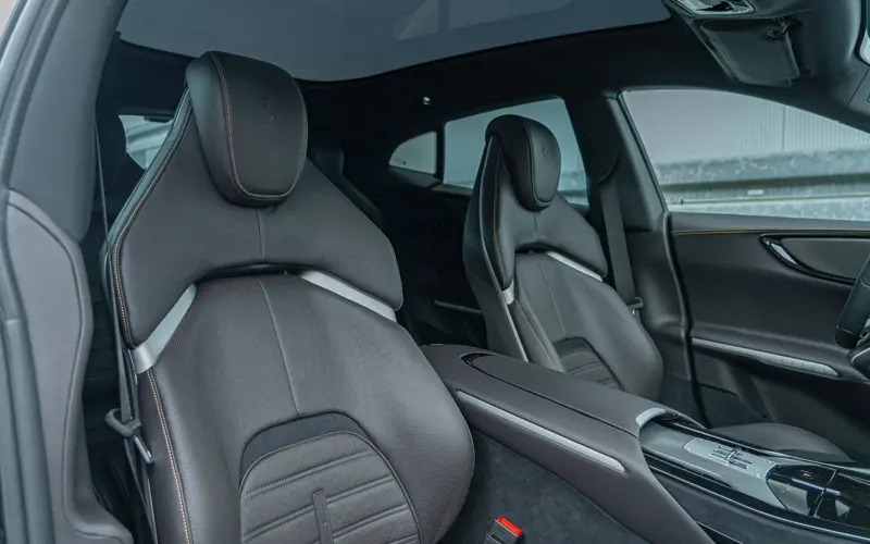 Ferrari Purosangue * Nero Purosangue * Carbon * Pano * LIFT - 165403
