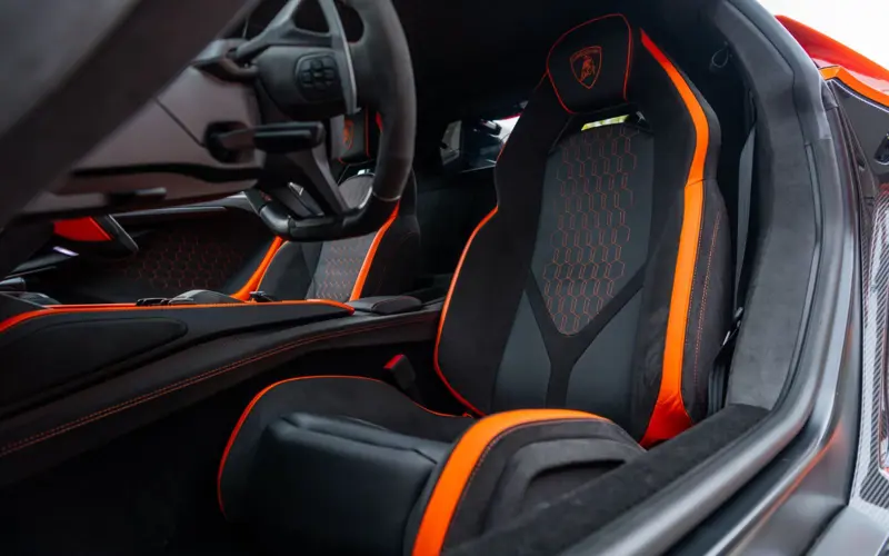 Lamborghini Revuelto * AD PERSONAM * CARBON * FULL ASSIST * SONUS *  - 126647