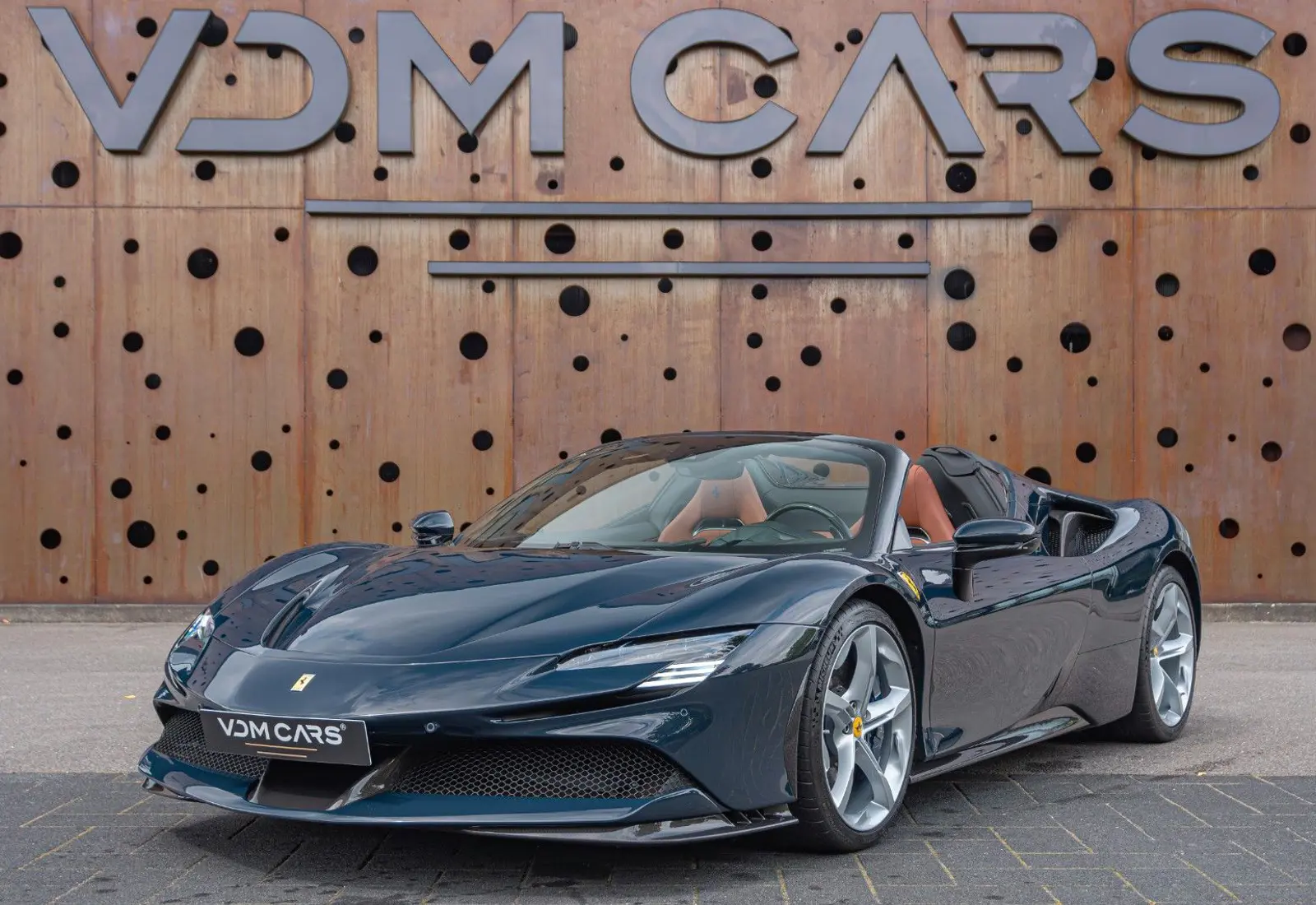 Ferrari SF90 Spider * CARBON(12x) * CARPLAY * LIFT * TWO-TONE *  - 126456