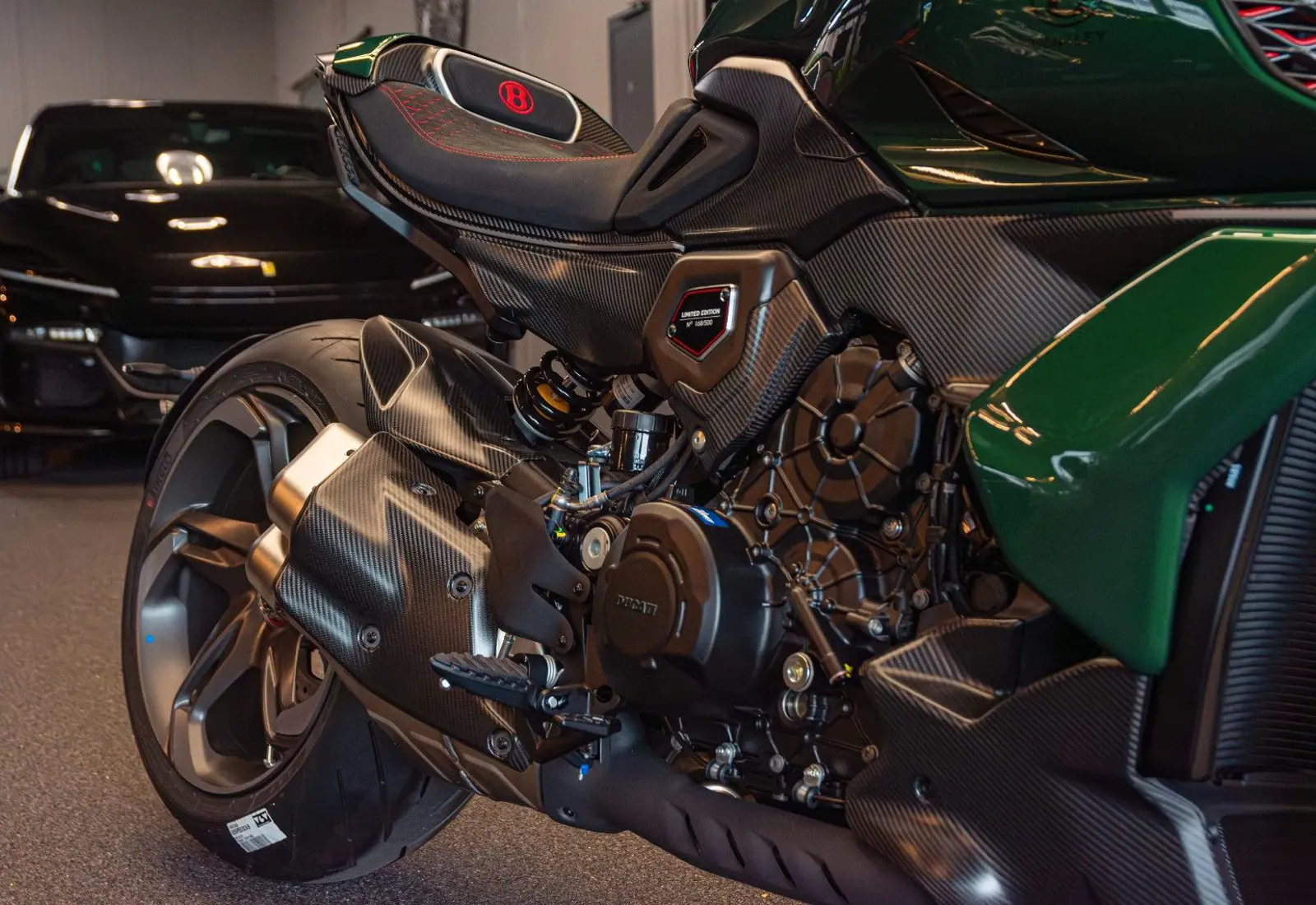Ducati Diavel Bentley V4 * 1 OF 500 * LIMITED ED *  - 102716