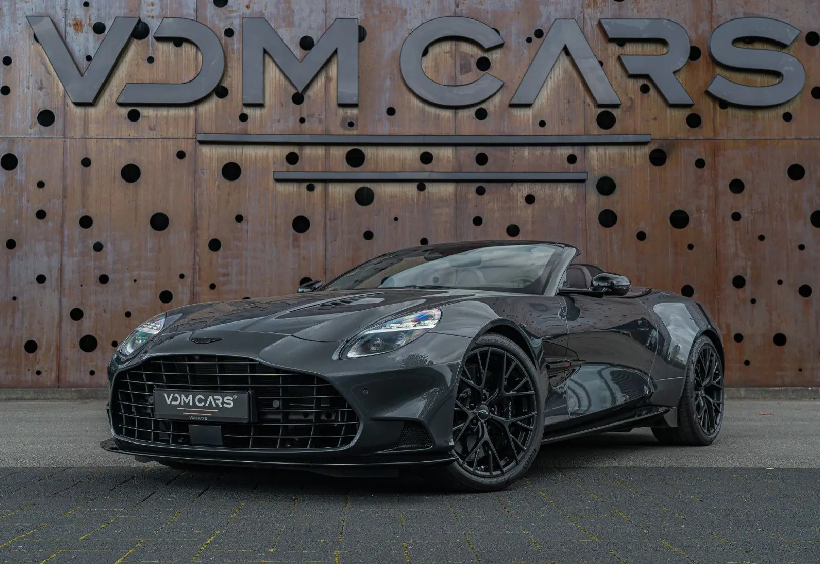 Aston Martin Vanquish Volante * Bowers &amp; Wilkins * Black-Pack *  - 145365