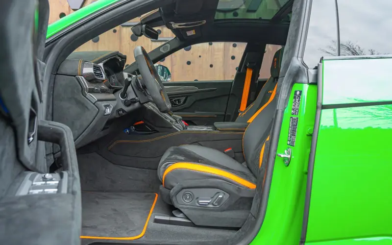 Lamborghini Urus 4.0 V8 Performante * AKRA * FULL CARBON * PANO *  - 102778