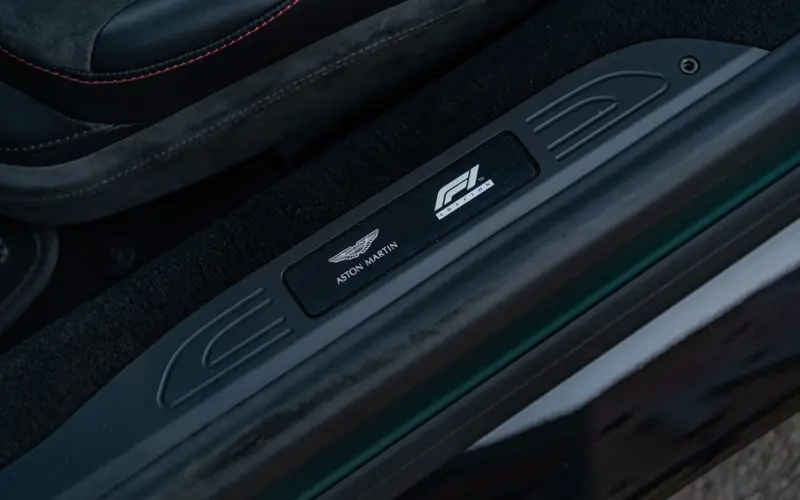 Aston Martin Vantage F1 * CARBON * AERO * INKL.ORIG.WINTERRADSATZ *  - 126775