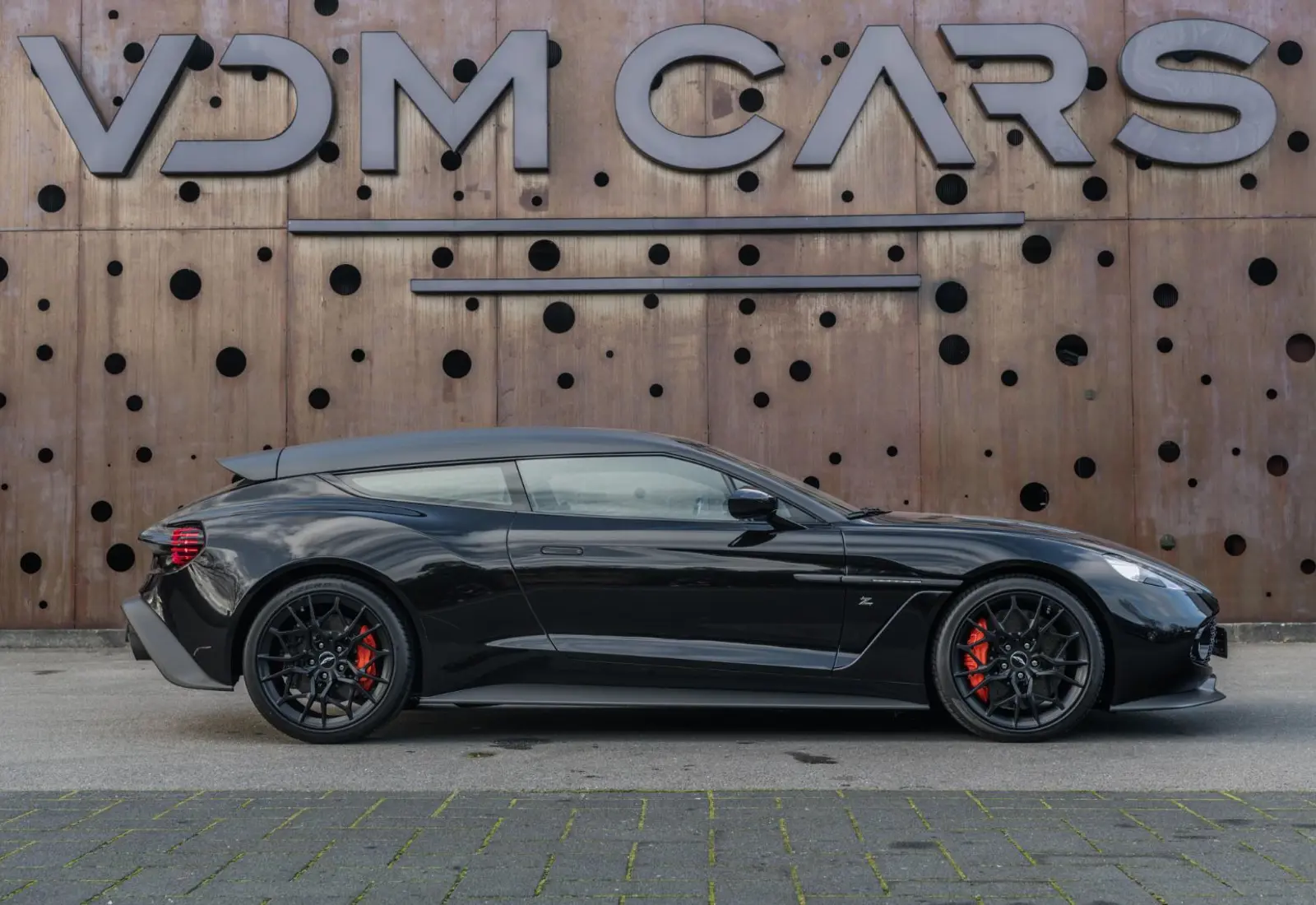 Aston Martin Vanquish Zagato Shooting Brake NEW SERVICE ! NEW - 170254