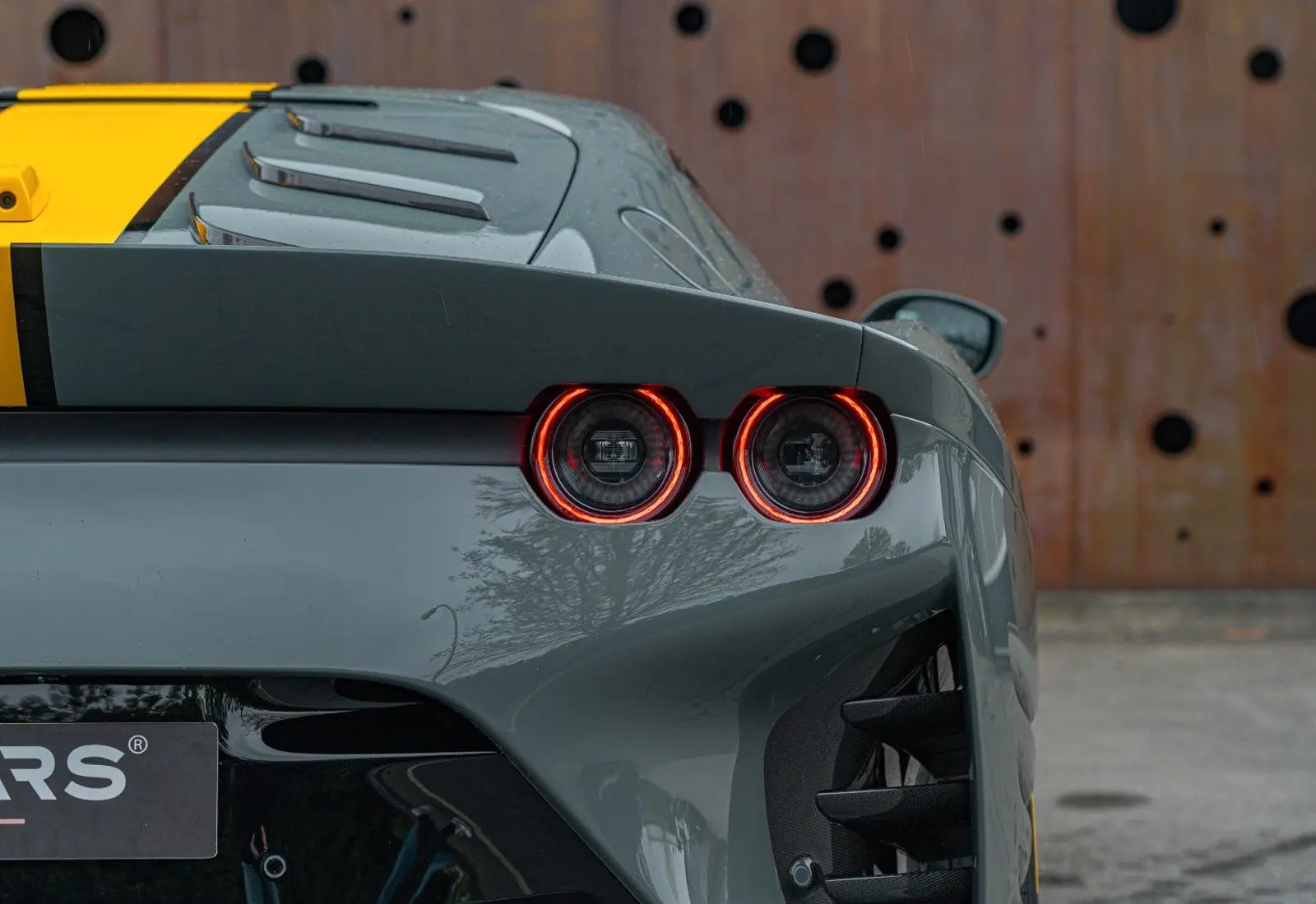 Ferrari 812 Competizione * 1 of 8 color ! * GRIGIO MEDIO *  - 137923