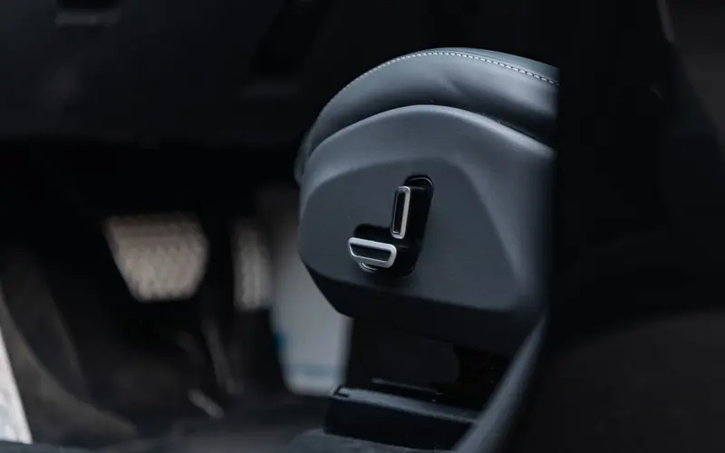 Ferrari Purosangue V12 * FULL CARBON * PANO * LIFT * VENT - 128348