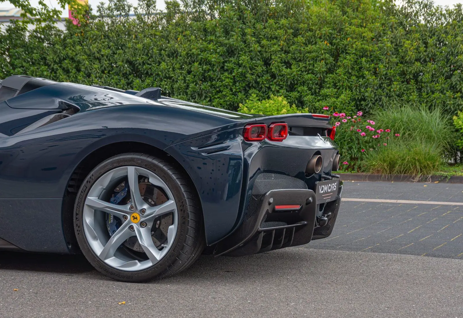 Ferrari SF90 Spider * CARBON(12x) * CARPLAY * LIFT * TWO-TONE *  - 126470