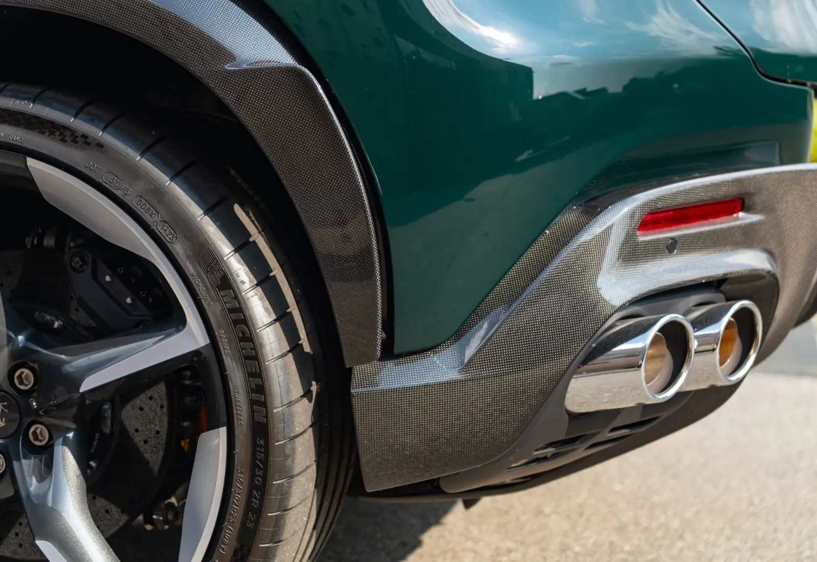 Ferrari Purosangue V12 * CARBON (9x) * MASSAGE * PANO * STOCK *  - 117896