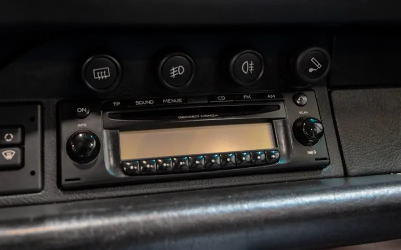 Porsche 993 Carrera 4S Coupé * Schaltgetriebe * Dach *  - 128083