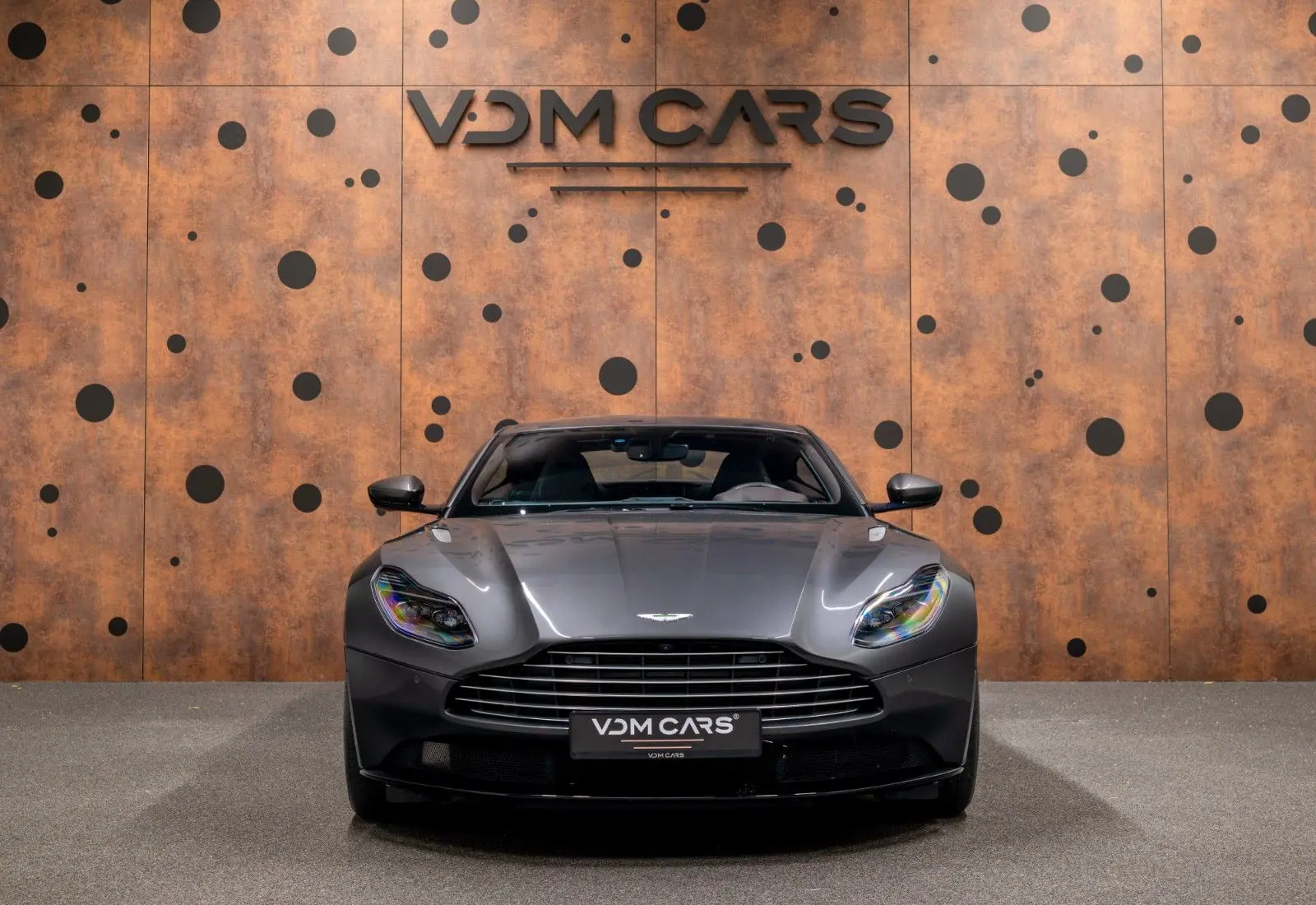 Aston Martin DB11 4.0 V8 * 9.564 km * INSPEKTION NEU * B&amp;O * 360 *  - 147402