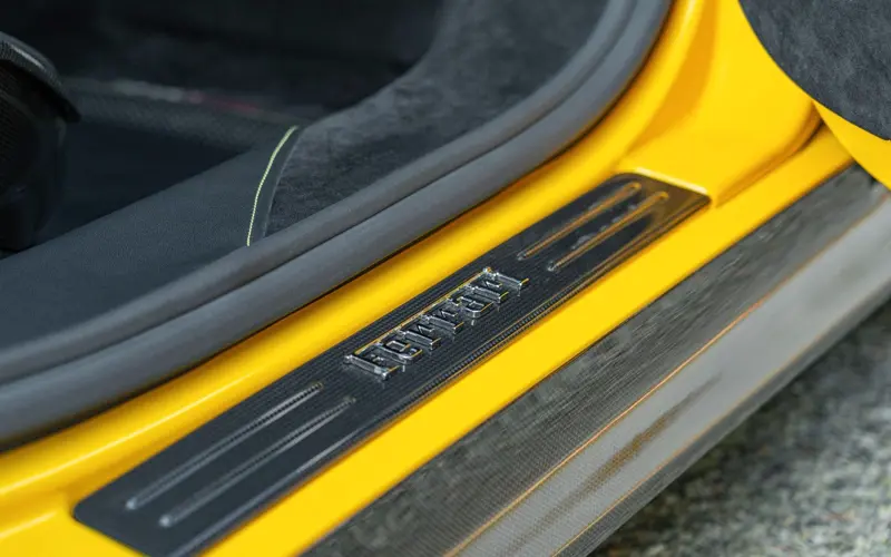 Ferrari SF90 Stradale * ATELIER * GIALLO TRIPLO * CARBON * TAILO - 138951