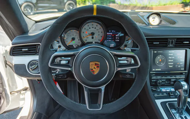 Porsche 911 GT3 RS * 923 KM * 1. BESITZER * PCCB * CARBON * MWST - 101872