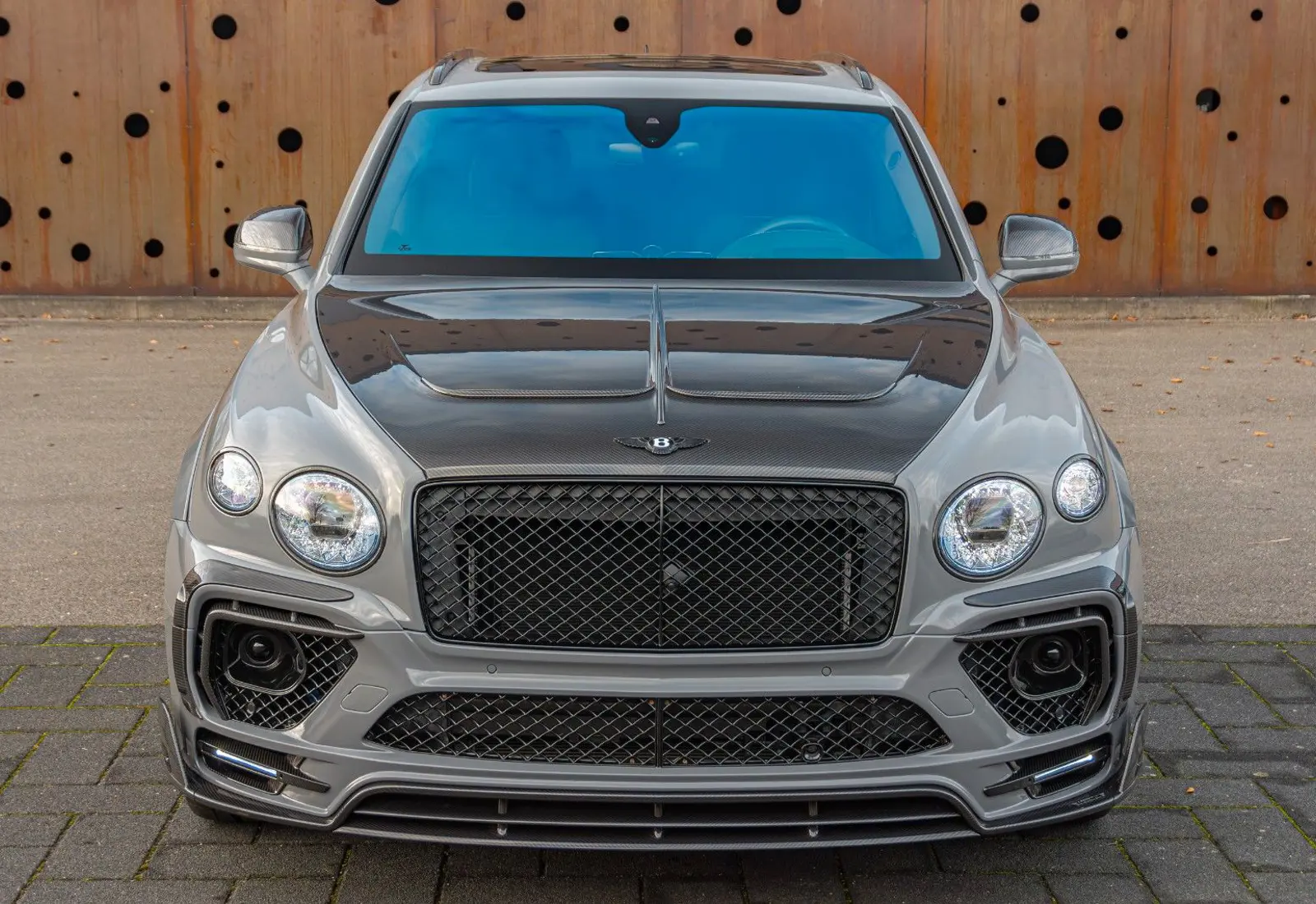 Bentley Bentayga V8 MANSORY * FULL CARBON * CERAMIC BRAKES *  - 74392