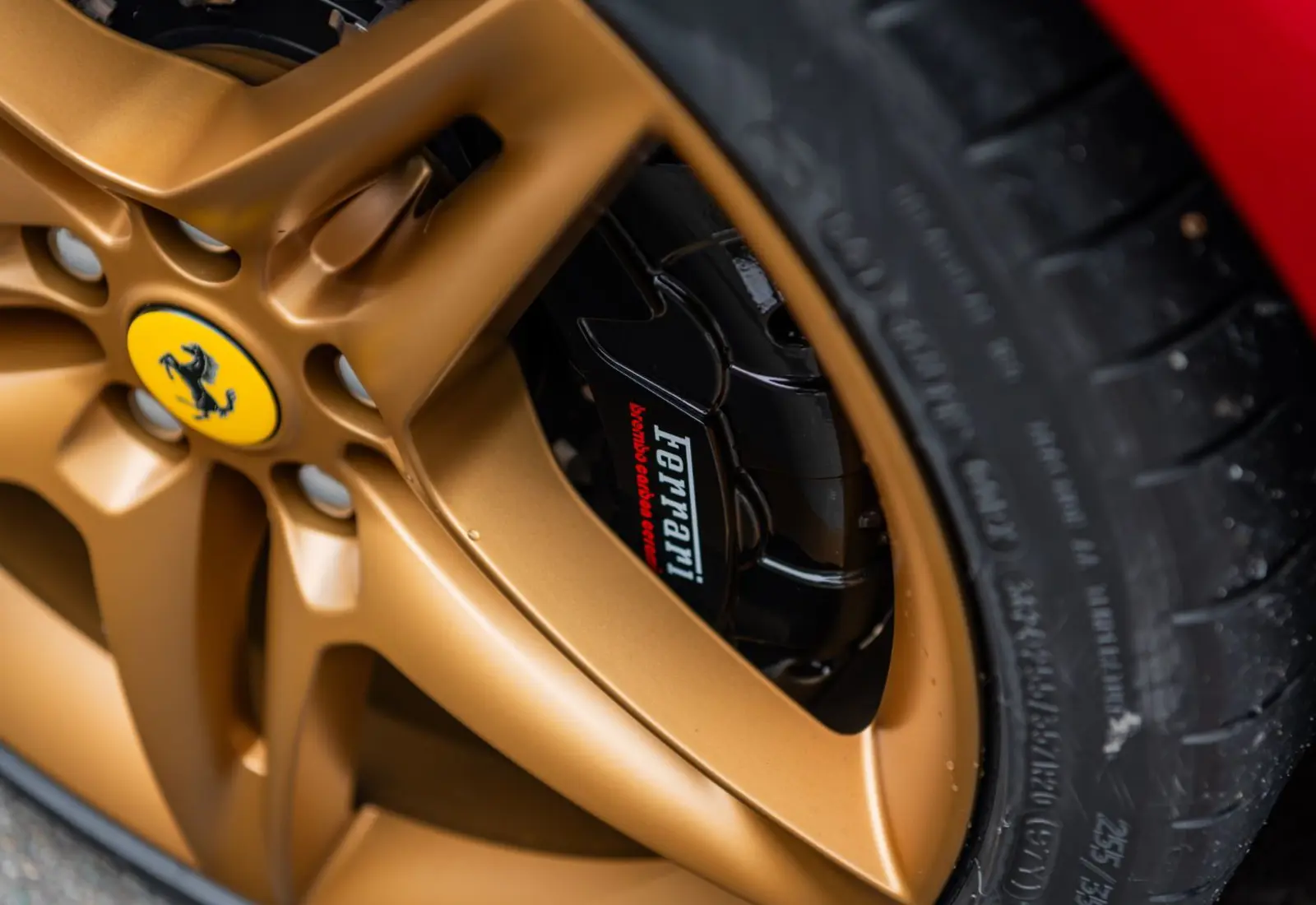 Ferrari SF90 Spider * LIFT * CARPLAY * AFS * TWO-TONE * CARBON *  - 164545